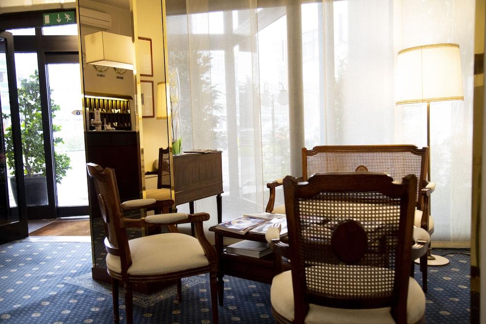 Ih Hotels Milano Eur - 特雷扎诺南纳维利奥 外观 照片